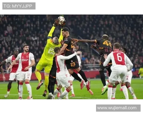 曼联与巴黎激战实况录像回顾精彩瞬间与战术分析